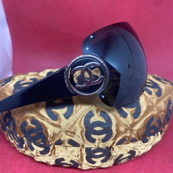 Authentic Chanel Classic Aviator Shield Sunglasses - Picture 7 of 15